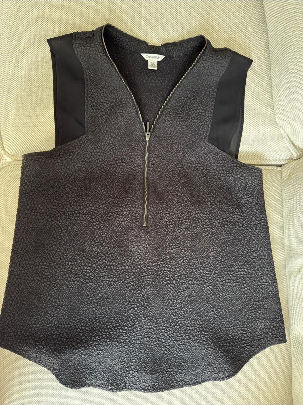Calvin Klein Black Textured Sleeveless Zip Front Top